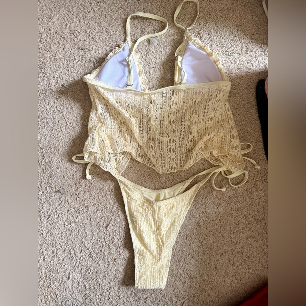 SHEIN Pale Yellow Lace Two-Piece Bikini Set - Picture 3 of 4